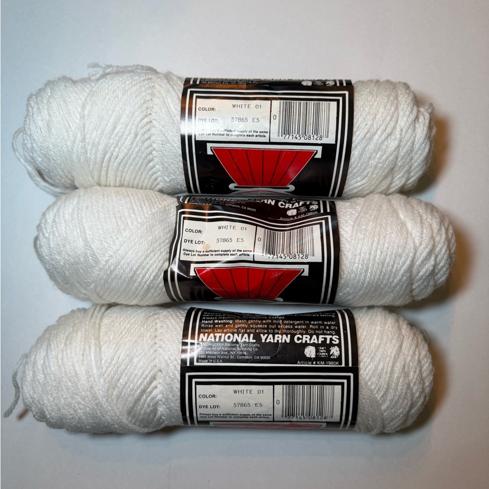 Karisma Vintage White 01 Yarn Bundle 4 ply 100% acrylic